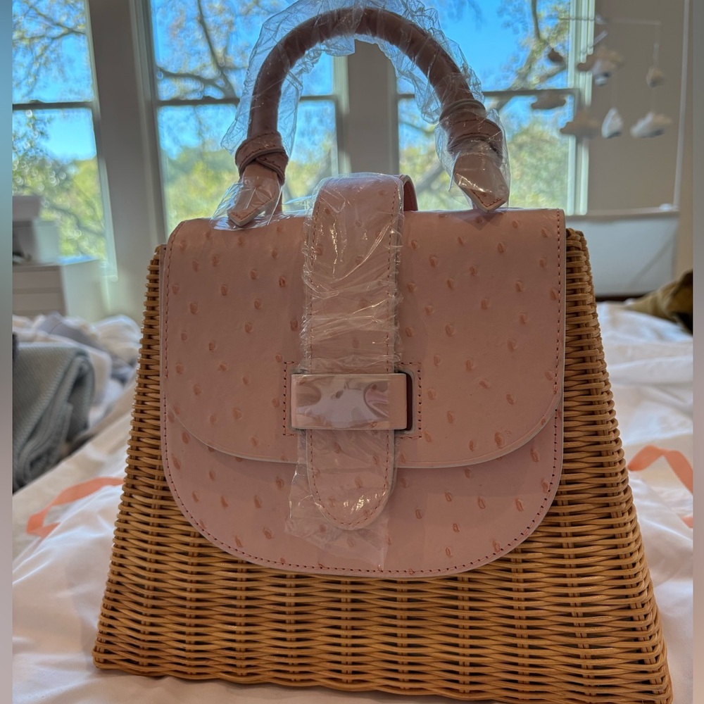 Pamela Munson Pink and Tan Wicker Bag - Picture 2 of 3
